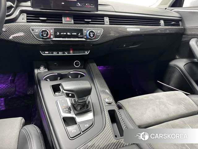 Audi A4L id 4182471 из Китая 10