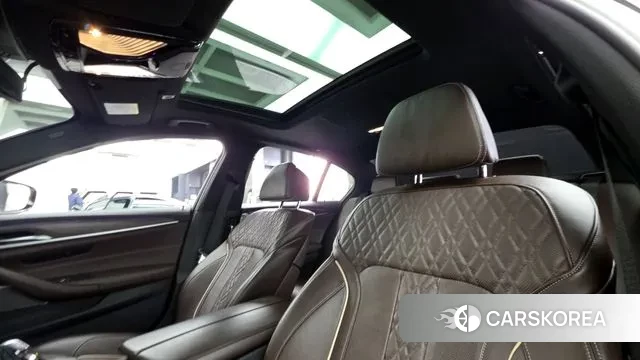 BMW 5 Series (G30) id 3702977 из Кореи 10