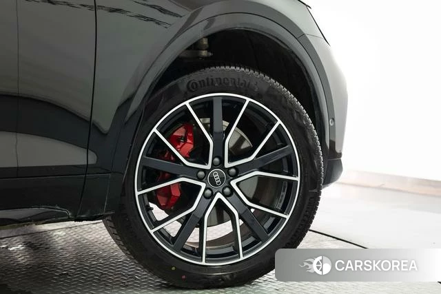Audi Q5L id 4272711 из Китая 10