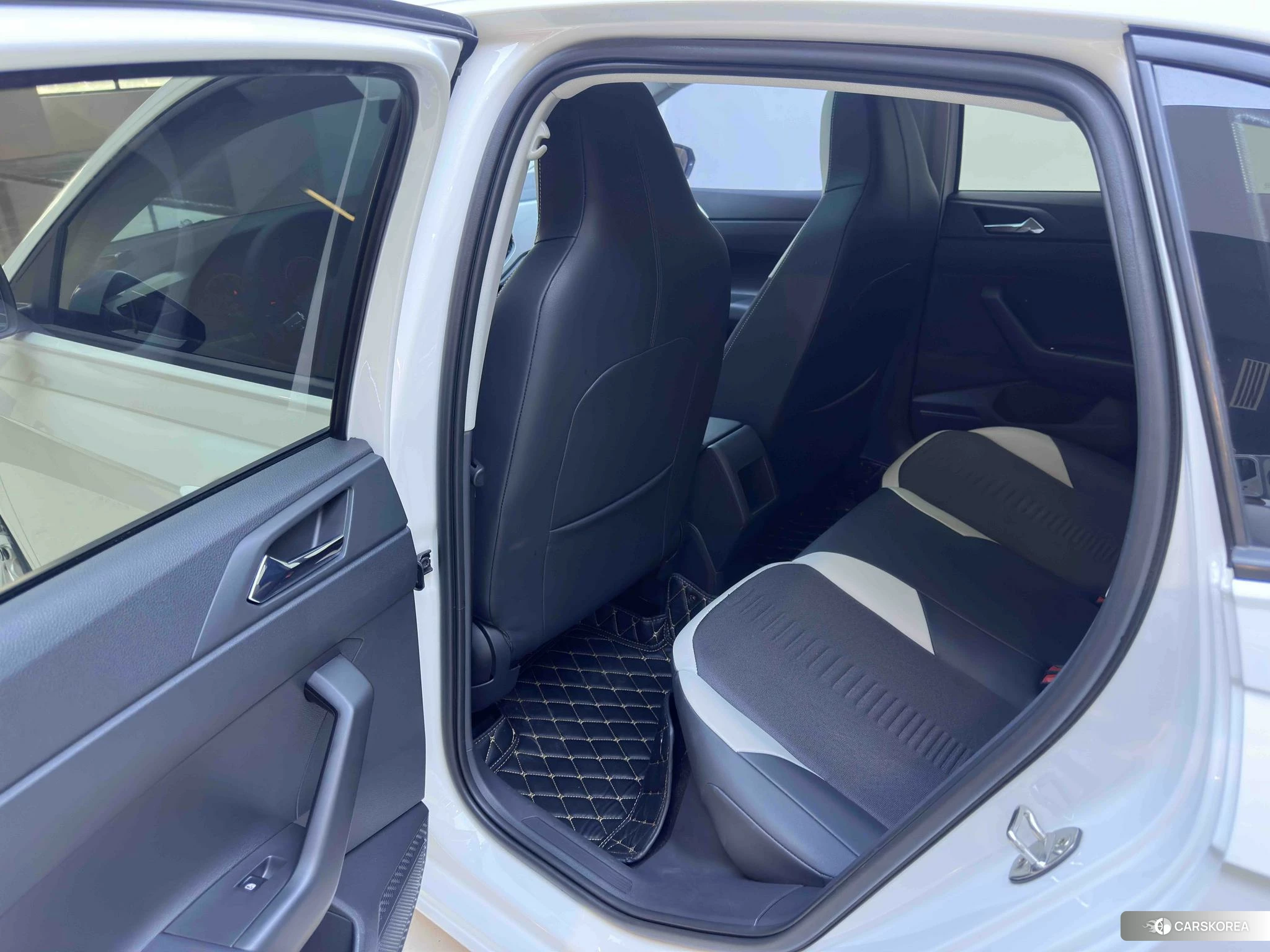 Volkswagen Polo id 4485369 из Китая 10