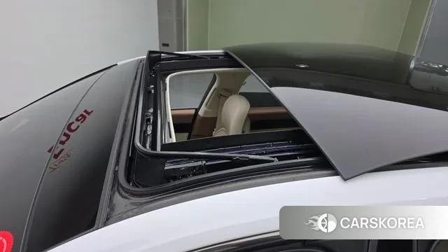 Hyundai Grandeur Hybrid (GN7) id 3620078 из Кореи 10