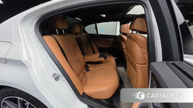 BMW 5 Series (G30) id 4444925 из Кореи 10