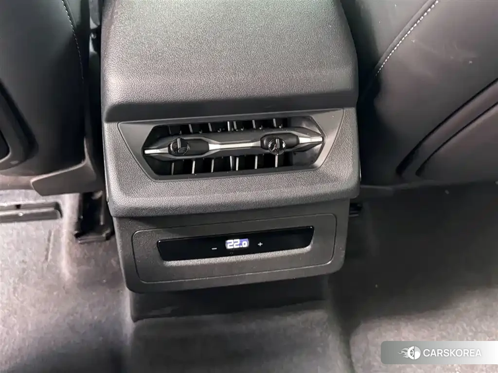 Audi Q6L e-tron id 4554065 из Китая 10