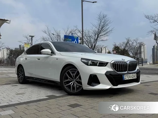 BMW 5 Series (G60) id 3758120 из Кореи 10