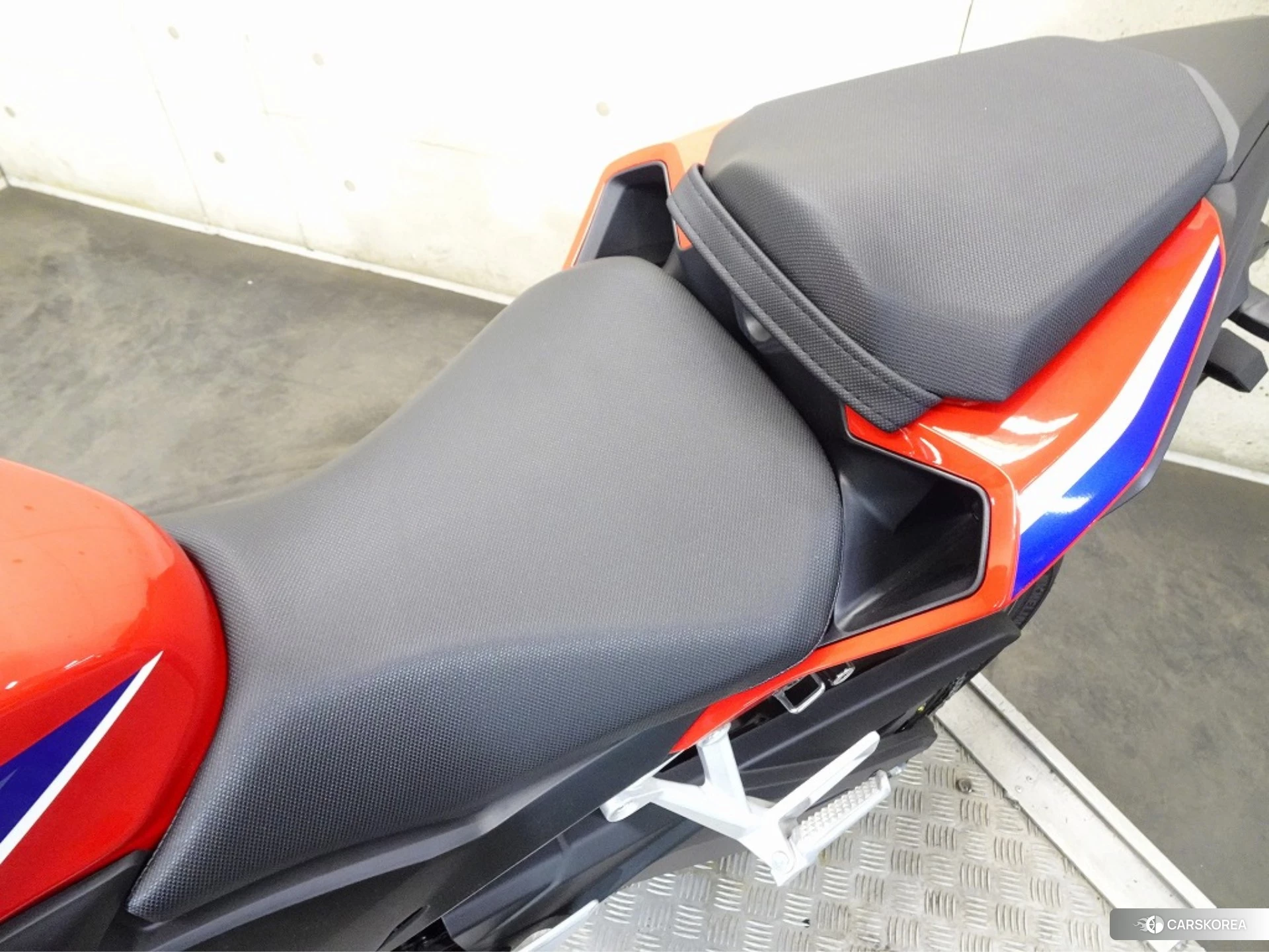 Проданный Honda CBR400R id 4184856 из Японии, фото 10