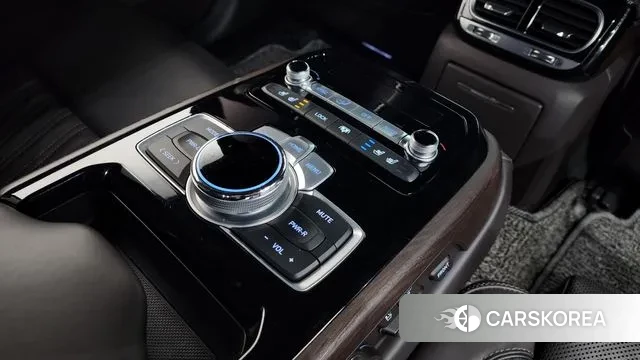 Genesis G90 id 3666547 из Кореи 10