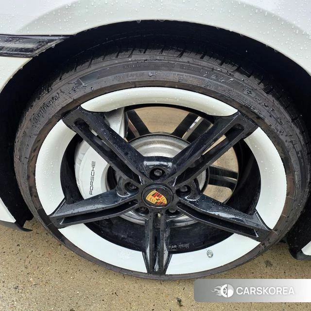 Porsche Taycan id 4494897 из Кореи 10