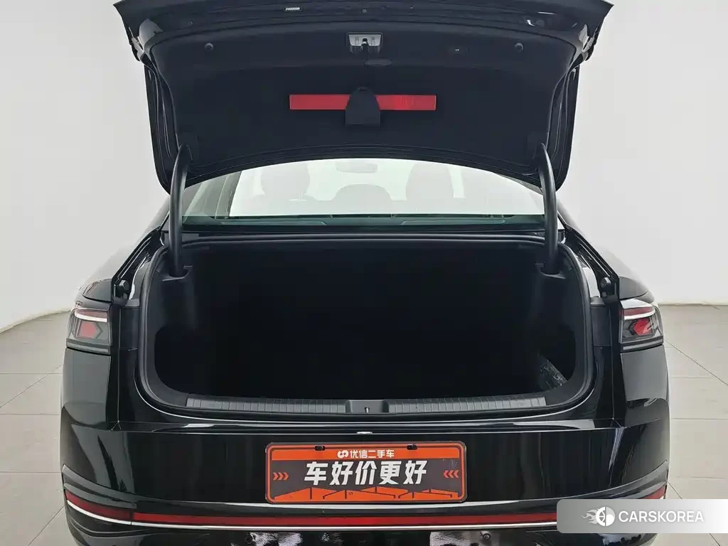 Volkswagen Magotan id 4576781 из Китая 10