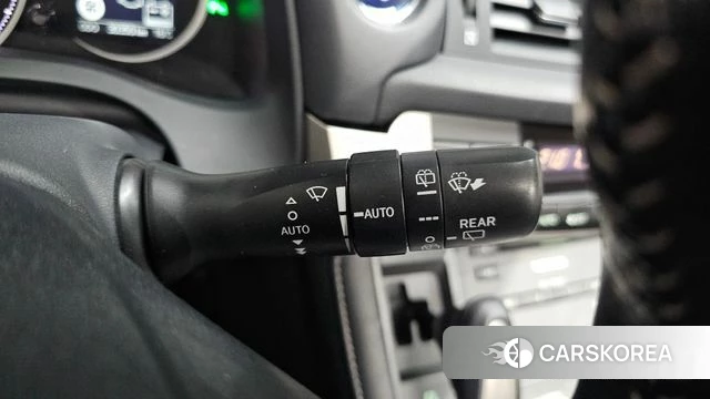 Lexus CT200h id 3937305 из Кореи 10