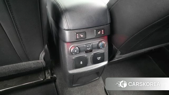 Ford Explorer id 4294934 из Кореи 10