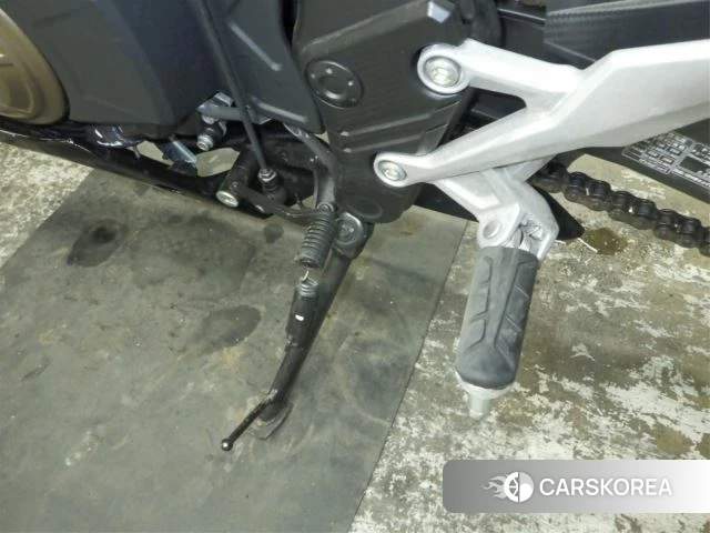 Проданный Honda CBR400R id 4199990 из Японии, фото 10