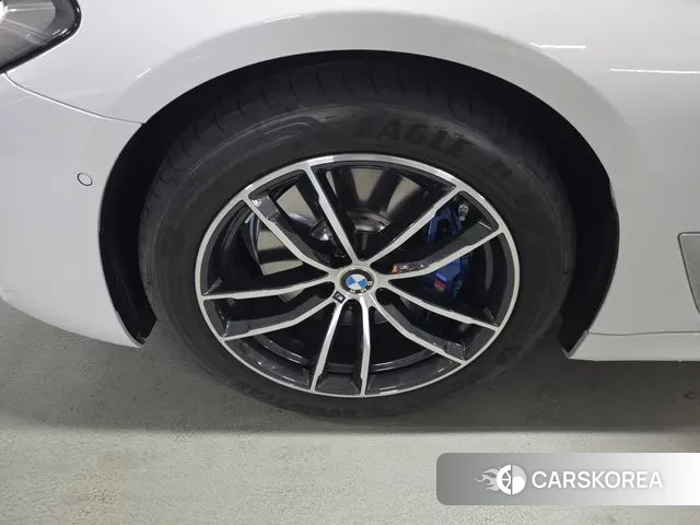 BMW 5 Series (G30) id 3487554 из Кореи 10