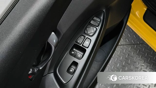 Hyundai Veloster (JS) id 4684302 из Кореи 10