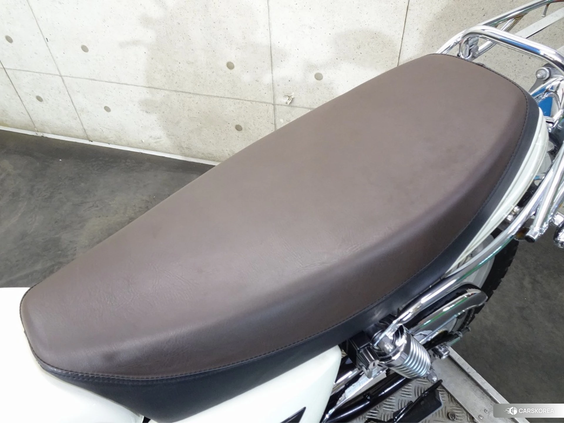 Yamaha SR 400 id 4183467 из Японии 10