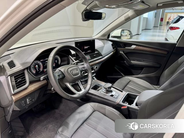 Audi Q5L id 3837333 из Китая 10