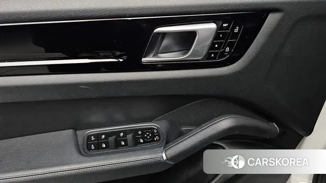 Porsche Cayenne (PO536) id 3577866 из Кореи 10