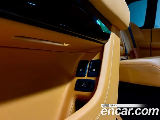 Rolls-Royce Cullinan id 2709877 из Кореи 10