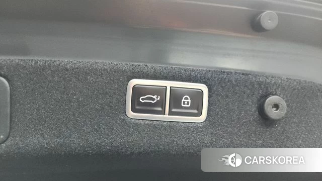 Genesis The New G70 id 4500500 из Кореи 10