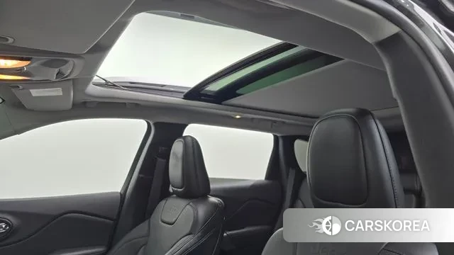 Jeep Cherokee (KL) id 3572933 из Кореи 10