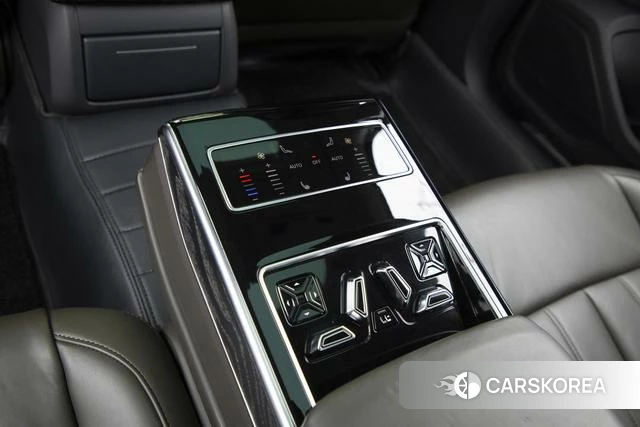 Audi A8 id 4259667 из Китая 10