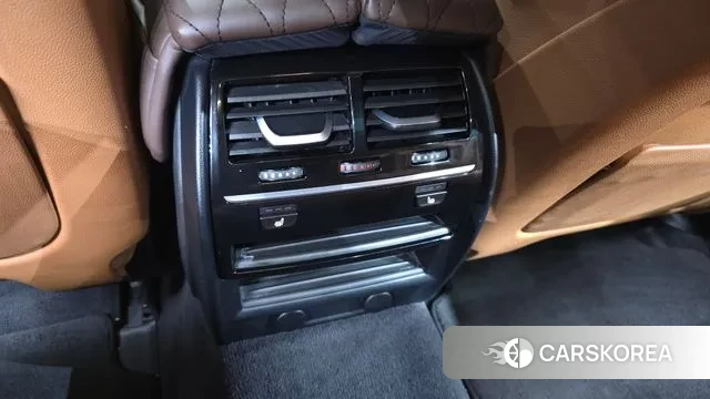 BMW 5 Series (G30) id 3682640 из Кореи 10