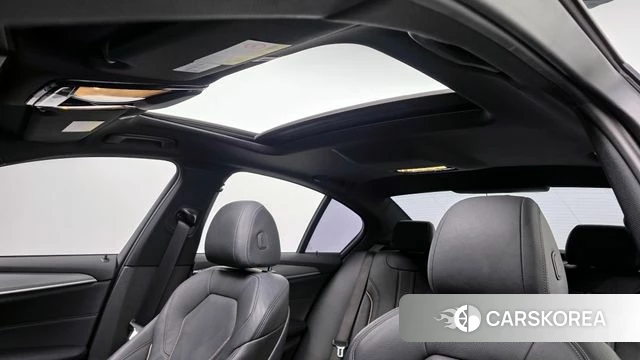 BMW 5 Series (G30) id 3925105 из Кореи 10