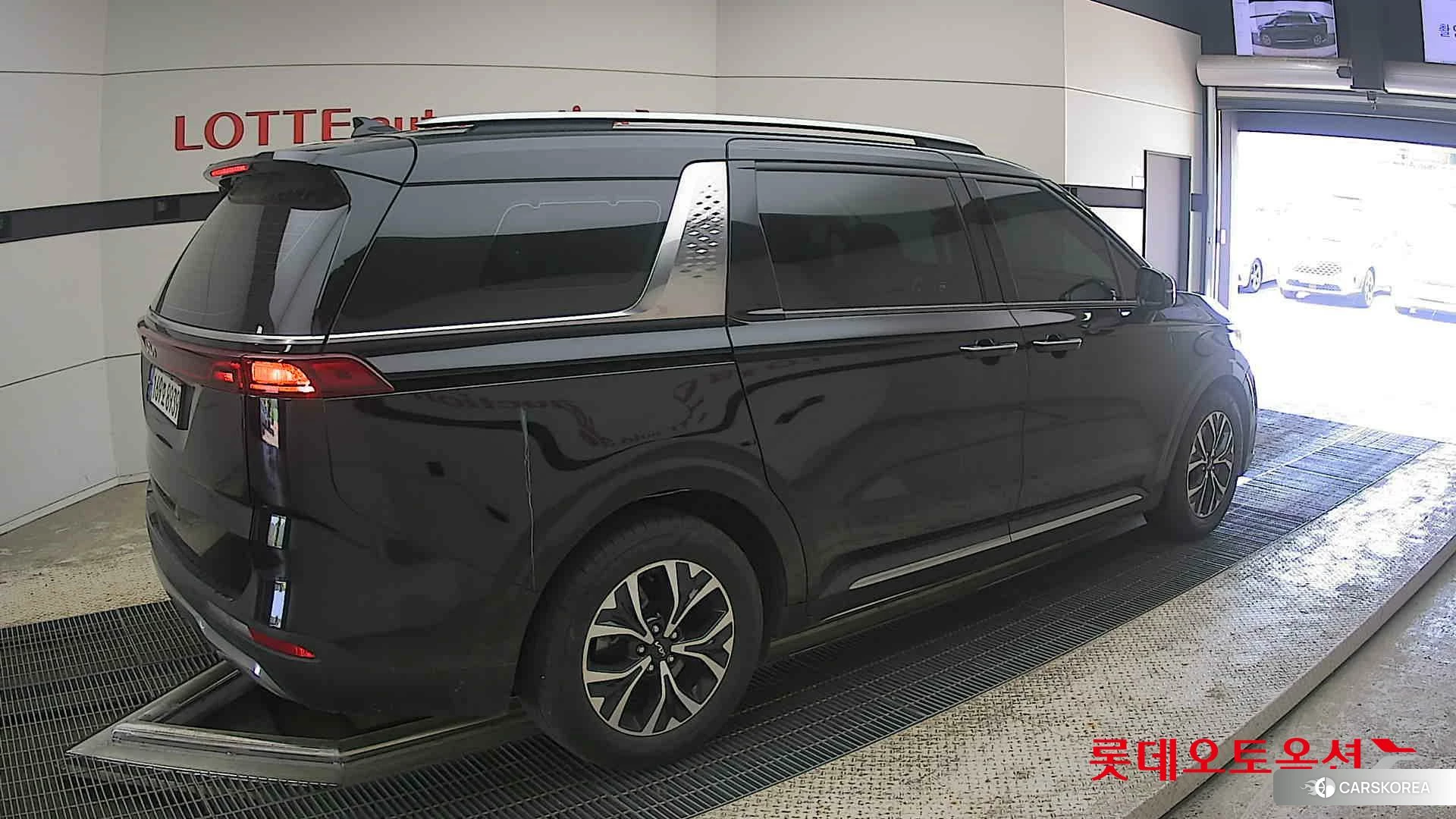 Kia Carnival id 4289596 из Кореи 10