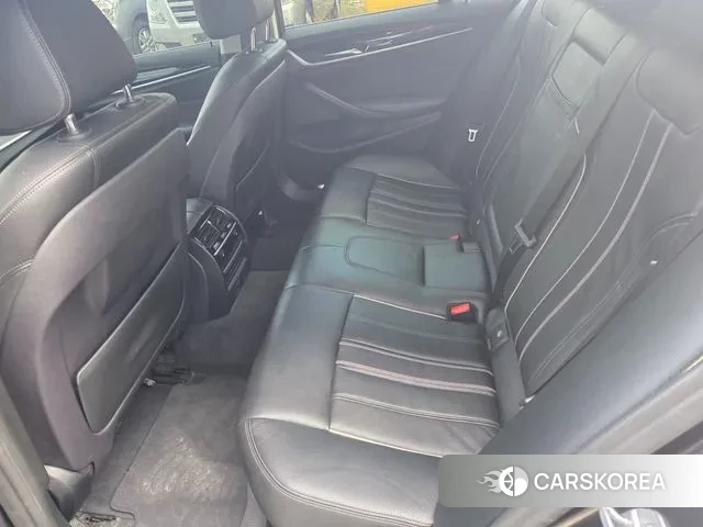 BMW 5 Series (G30) id 3371215 из Кореи 10