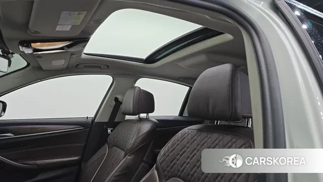 BMW 5 Series (G30) id 3754625 из Кореи 10