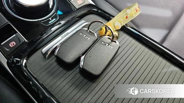 Kia Niro Plus id 4768615 из Кореи 10