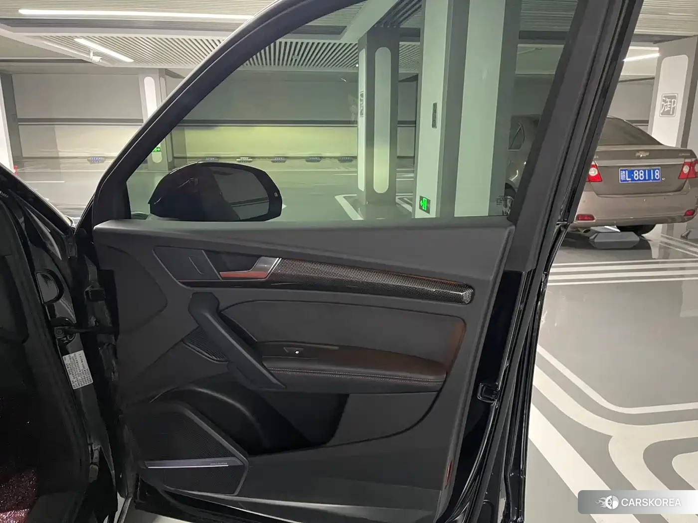 Audi SQ5 id 4559835 из Китая 10