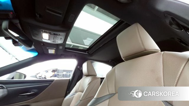Lexus ES300h 7th generation id 4408356 из Кореи 10