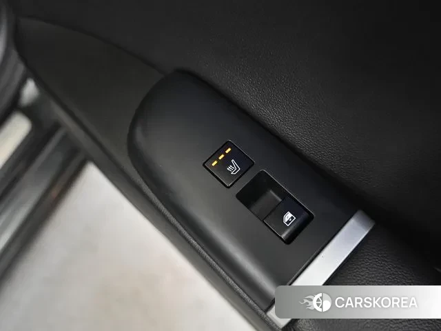 Hyundai Grandeur (GN7) id 3654509 из Кореи 10