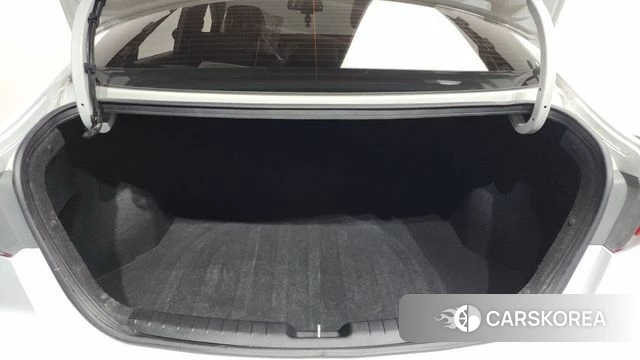 Hyundai Avante AD id 3834878 из Кореи 10