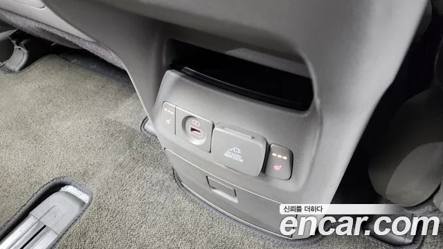 Kia The New Carnival id 2712325 из Кореи 10