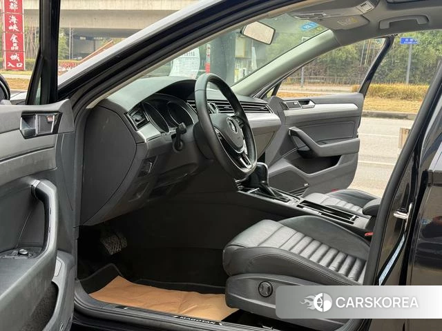 Volkswagen Magotan id 4218175 из Китая 10