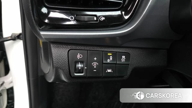 Kia Stonic id 4900035 из Кореи 10