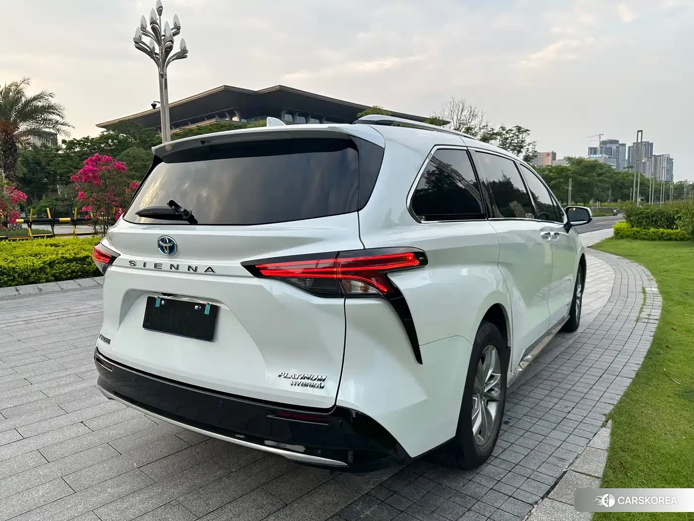 Toyota Sienna id 4514324 из Китая 10