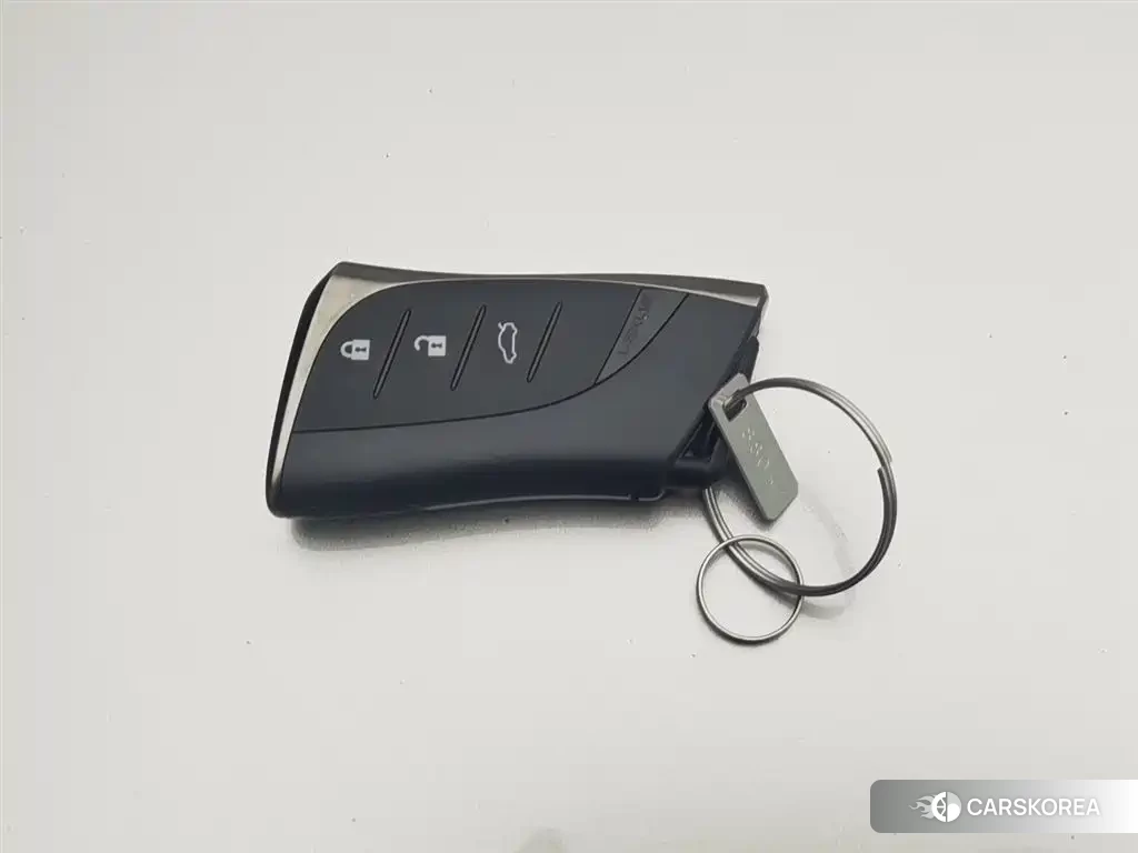 Lexus ES id 4628176 из Китая 10
