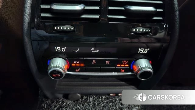 BMW 5 Series (G30) id 3844081 из Кореи 10