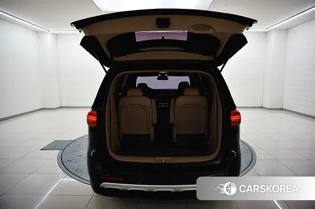 Kia All New Carnival id 3336662 из Кореи 10