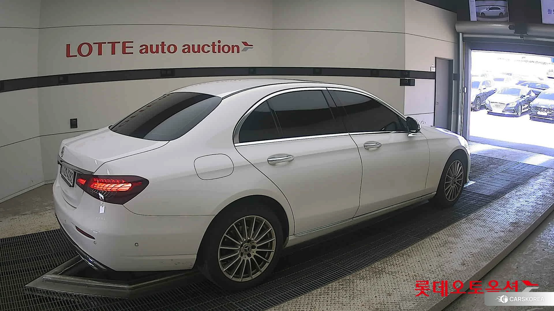 Mercedes-Benz Mercedes-Benz E250 id 4419045 из Кореи 10