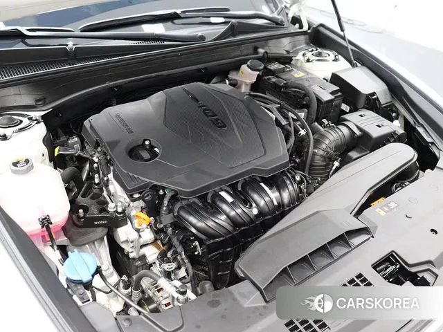 Hyundai Grandeur (GN7) id 2915361 из Кореи 10