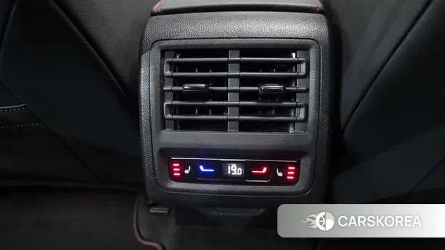 Volkswagen Golf 8th Generation id 2988843 из Кореи 10