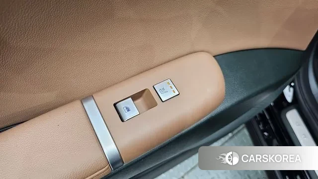 Hyundai Grandeur Hybrid (GN7) id 3015981 из Кореи 10