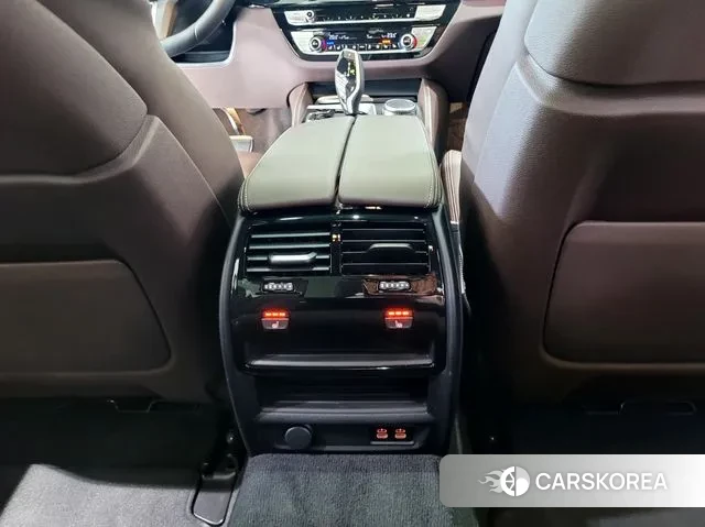 BMW 5 Series (G30) id 2915243 из Кореи 10