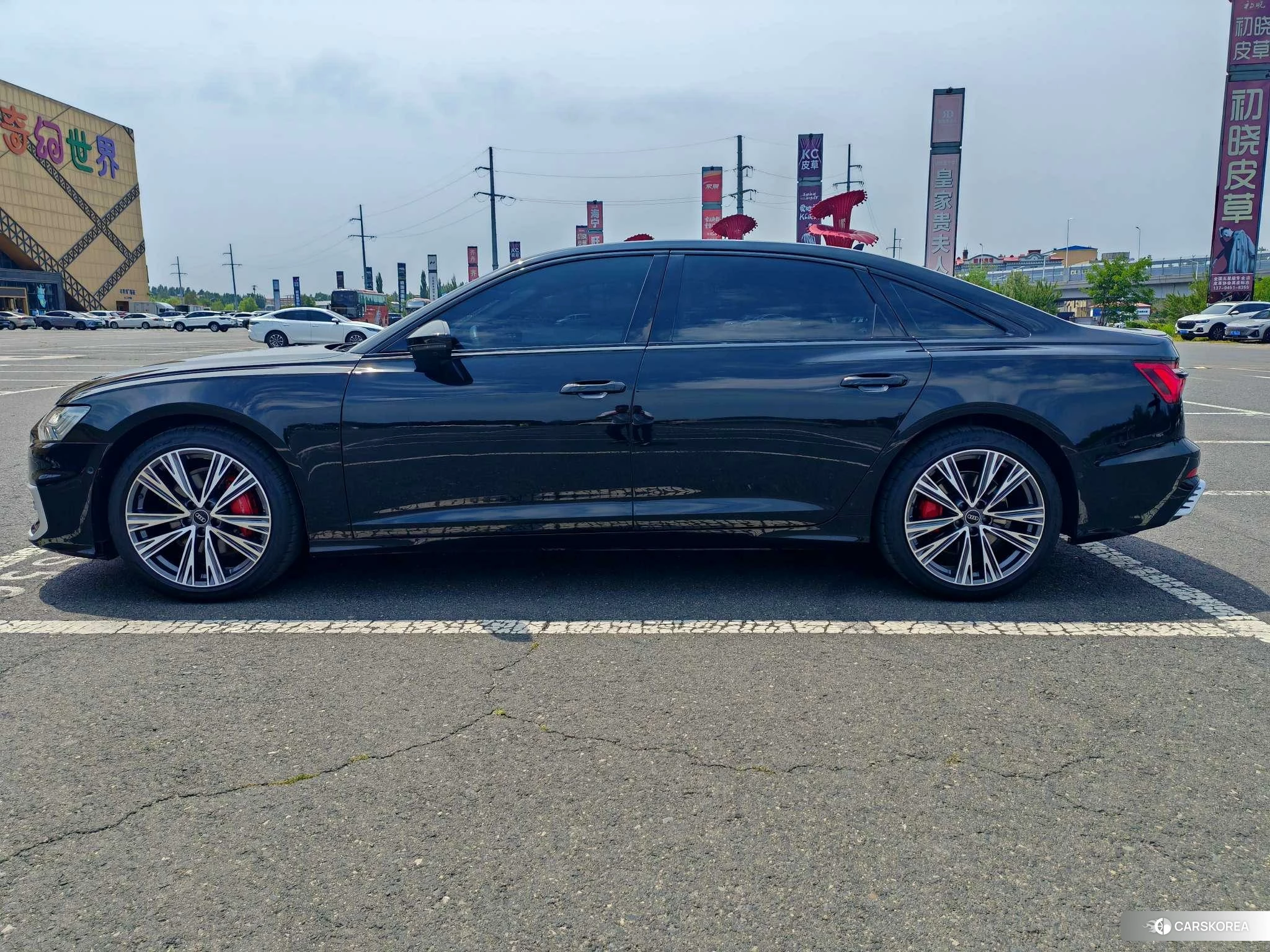 Audi A6L id 4513445 из Китая 9