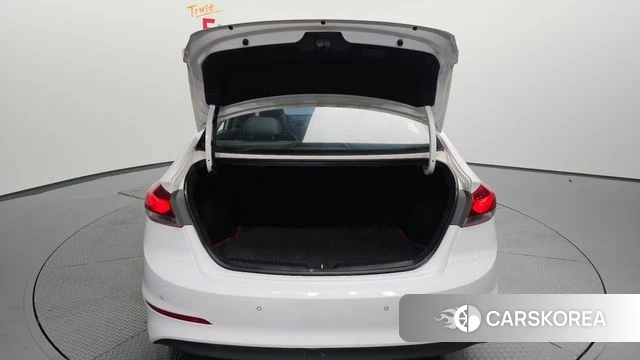 Hyundai Avante AD id 4610478 из Кореи 10