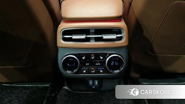 Genesis GV70 id 3904165 из Кореи 10