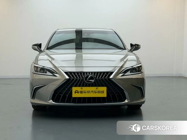 Lexus ES id 4238576 из Китая 10